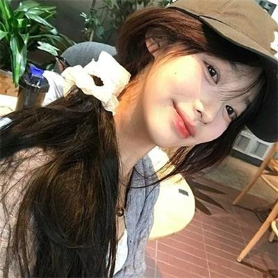 三小一家人